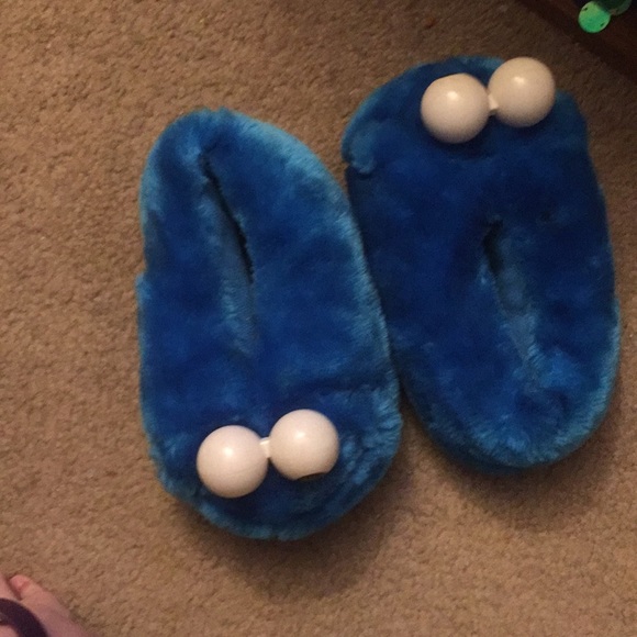 Cookie Monster slippers - Picture 2 of 3